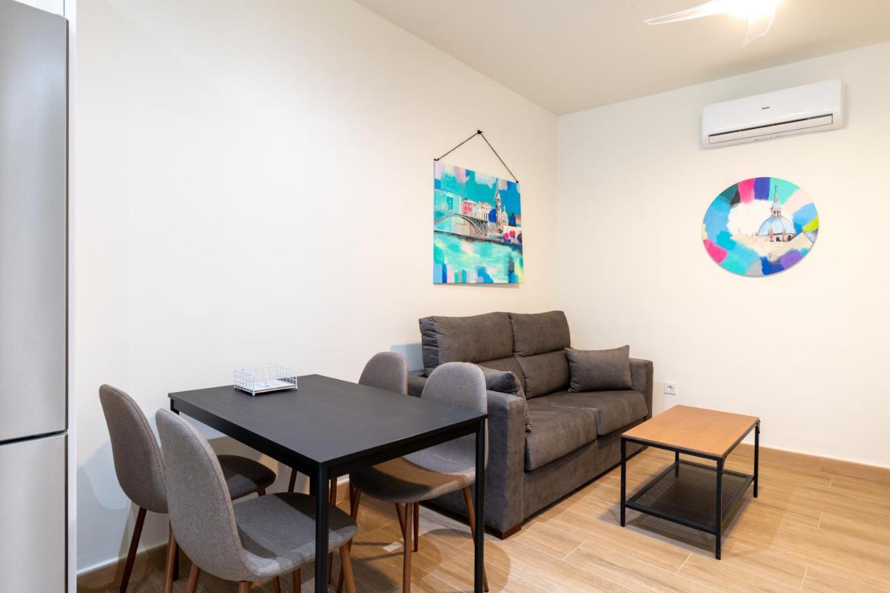 Apartamentos Cervantes 17 Séville Extérieur photo