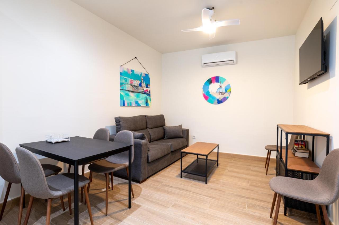 Apartamentos Cervantes 17 Séville Extérieur photo