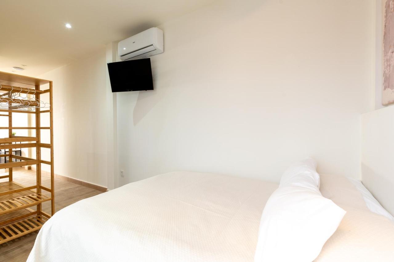 Apartamentos Cervantes 17 Séville Extérieur photo